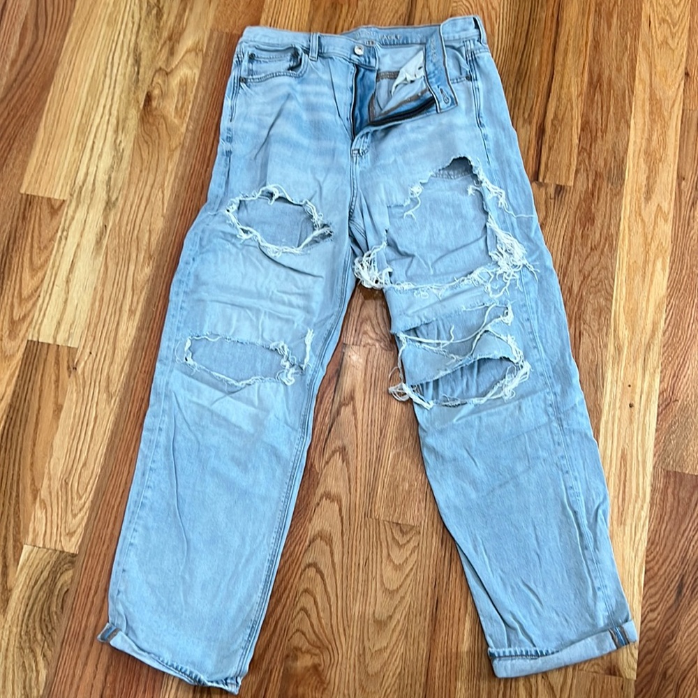 American Eagle size 14 ripped jeans
